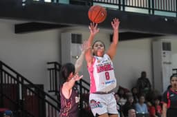 Angels Dominate Queenpins to Claim Solo Lead - News