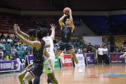 Warriors Dominate Royals, Share Top Spot in MPBL - News