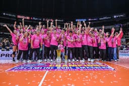 Cool Smashers Reclaim All-Filipino Crown - News