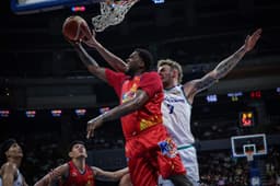 Elasto Painters Extend Streak, Celebrate Norwood’s Jersey Retirement with Victory - News