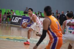 Voyagers Overcome SiKat Rally, Extend Winning Streak to Four - News