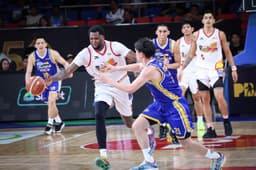 Elasto Painters Pull Away in Clutch to Defeat Hotshots - News