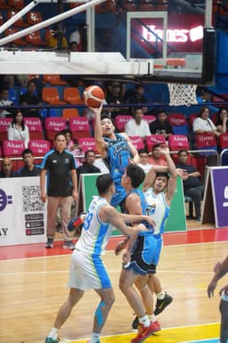 Ildefonso lifts Weavers past Risers for 16th straight victory - News