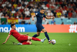 Breaking the Press: Master Football Build-Up Phase Tactics - News