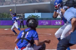 Blu Girls fall to Venezuela in Women's Softball World Cup opener - News