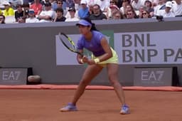 Eala Redeems Rome Loss with Thrilling Comeback Over Fręch - News