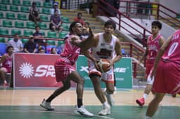Manzano Sparks Huskers to Hold Off Gems’ Late Rally - News