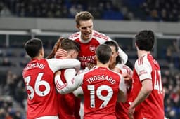 What happens to the teams who top the Premier League at Christmas? - News