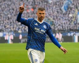 Edin Džeko’s record-breaking debut - News