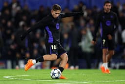 Three Barcelona stars at suspension risk heading into UCL clash vs FC Copenhagen - News